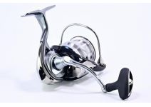 Daiwa 18 EXIST LT3000-CH