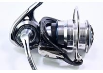 Daiwa 18 EXIST LT3000-CH